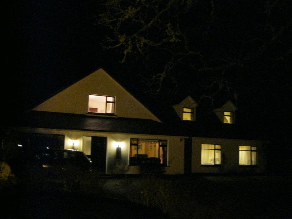 Mountain View Guesthouse Oughterard Exterior photo