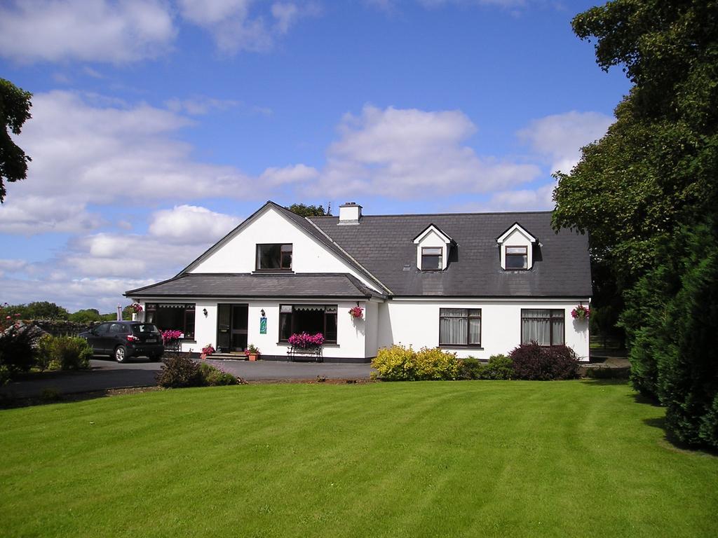 Mountain View Guesthouse Oughterard Exterior photo